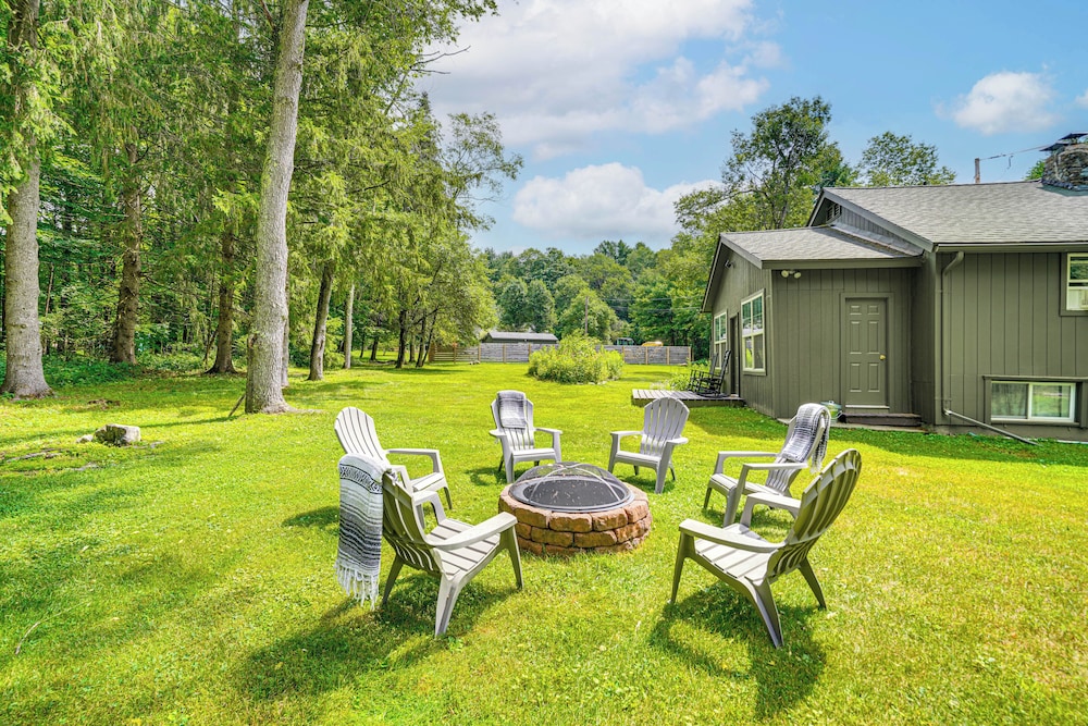 Games & Outdoor Entertainment: Upstate Family Home