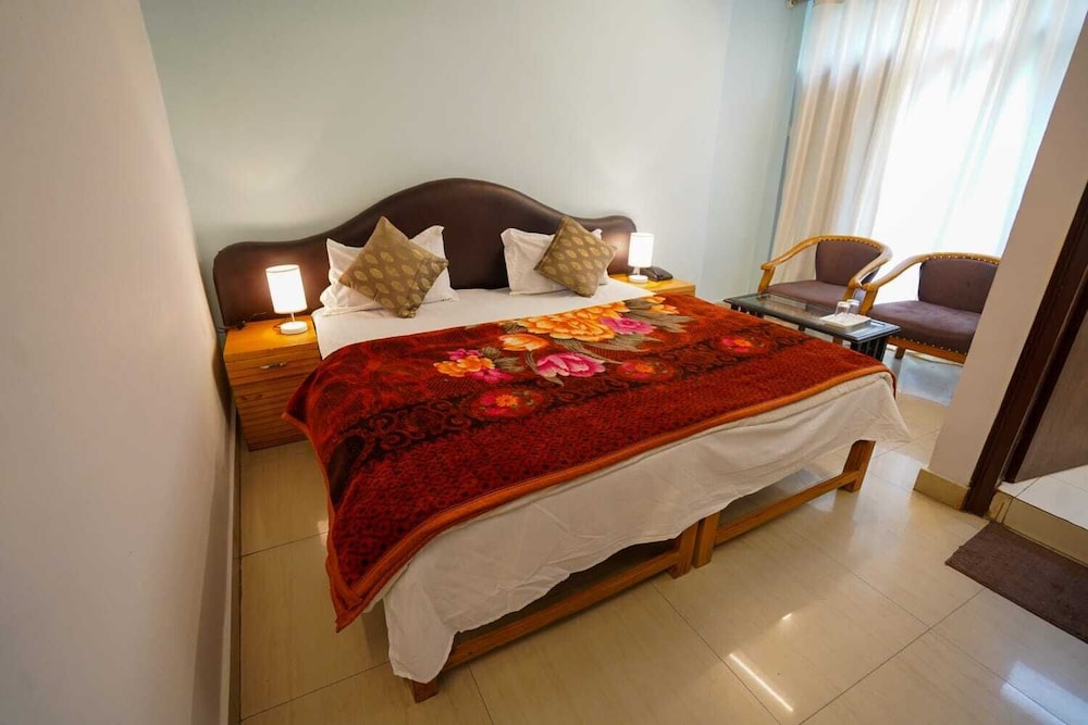 Hotel Sapphire unit of Anand Hospitality