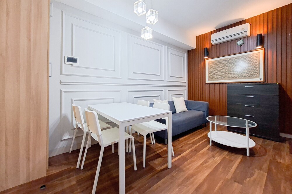Modern Neutral 2Br At The Ayoma Apartment