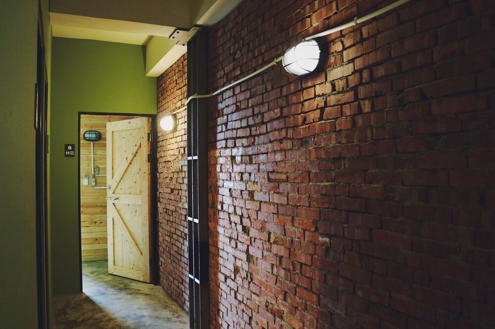 Lane62 Hostel