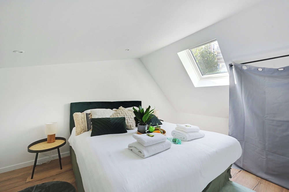 Charming Studio - 1br/4p- Kremlin-bicetre view 3