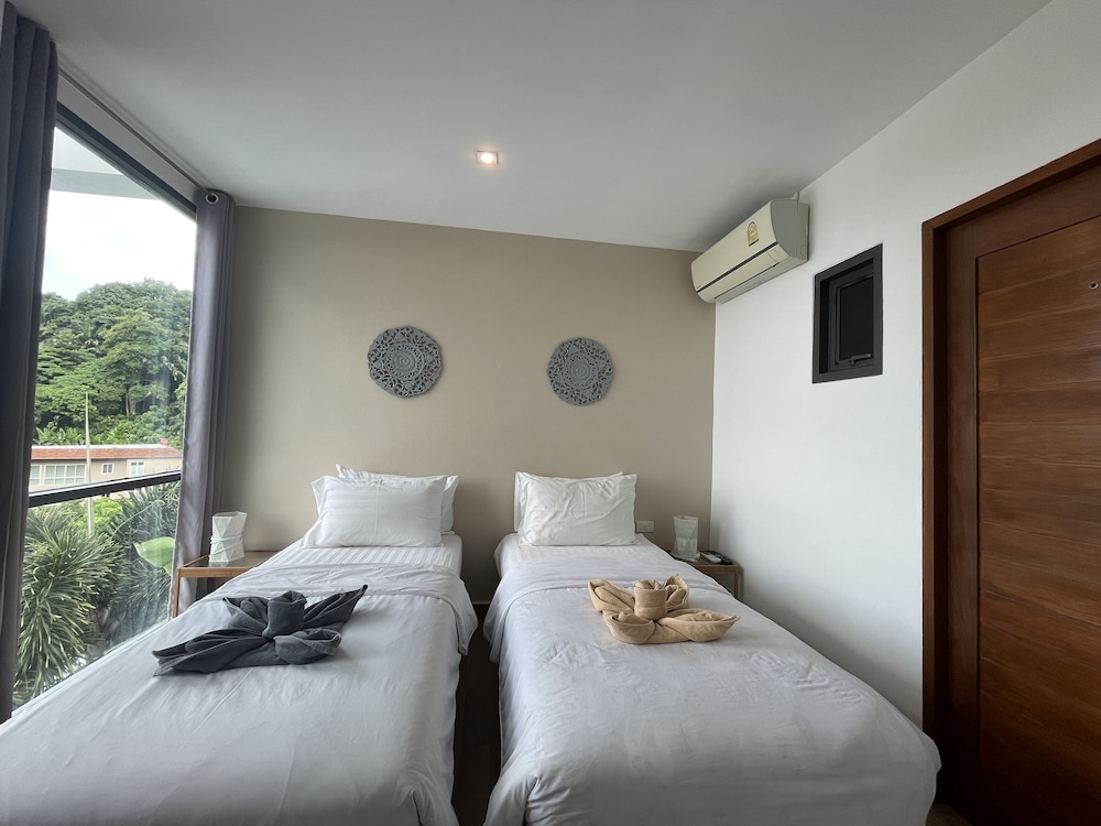 Baan Saint Tropez Villas Kata Beach