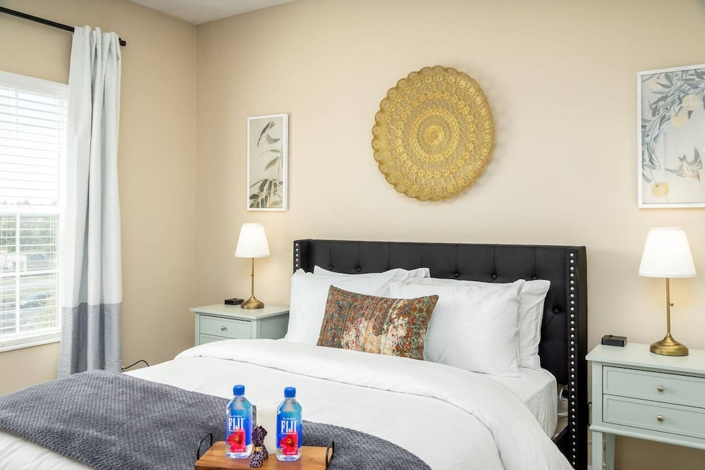 Long Stay 2BR Pet-friendly New Albany Area