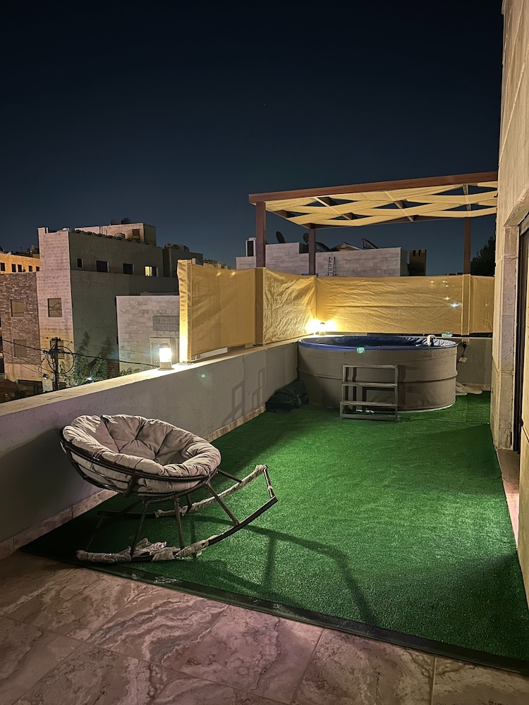 Luxurious Amman Apartment With Private Pool and Modern Amenities