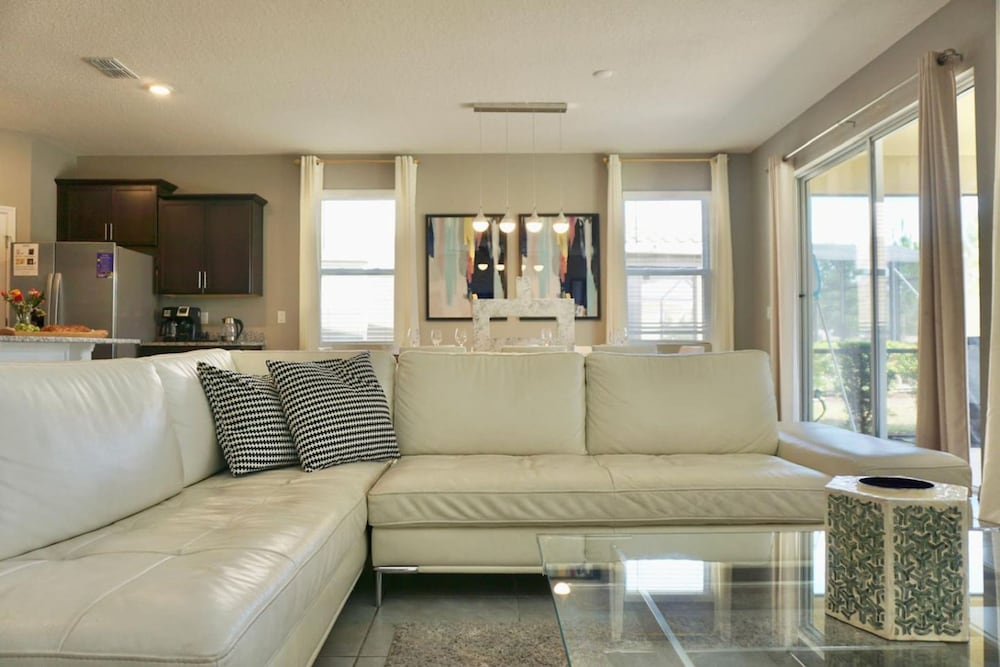 3kingbeds Spa Gameroom Solterra