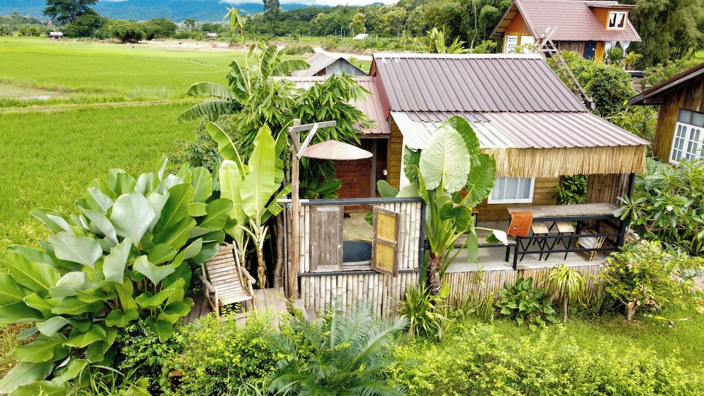 Deetorjai FarmStay Nan