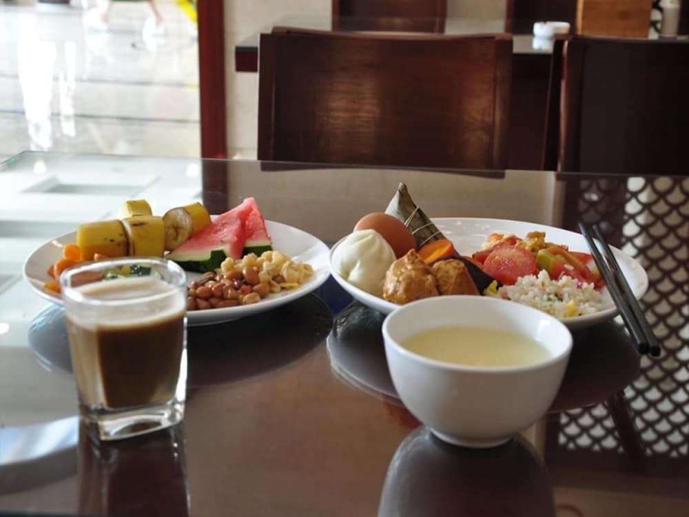 GreenTree Inn Taizhou Taixing East Guoqing Road RT Mart Business Hotel