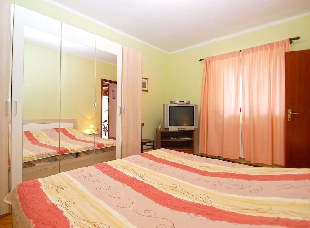 Apartment 1317 view 2