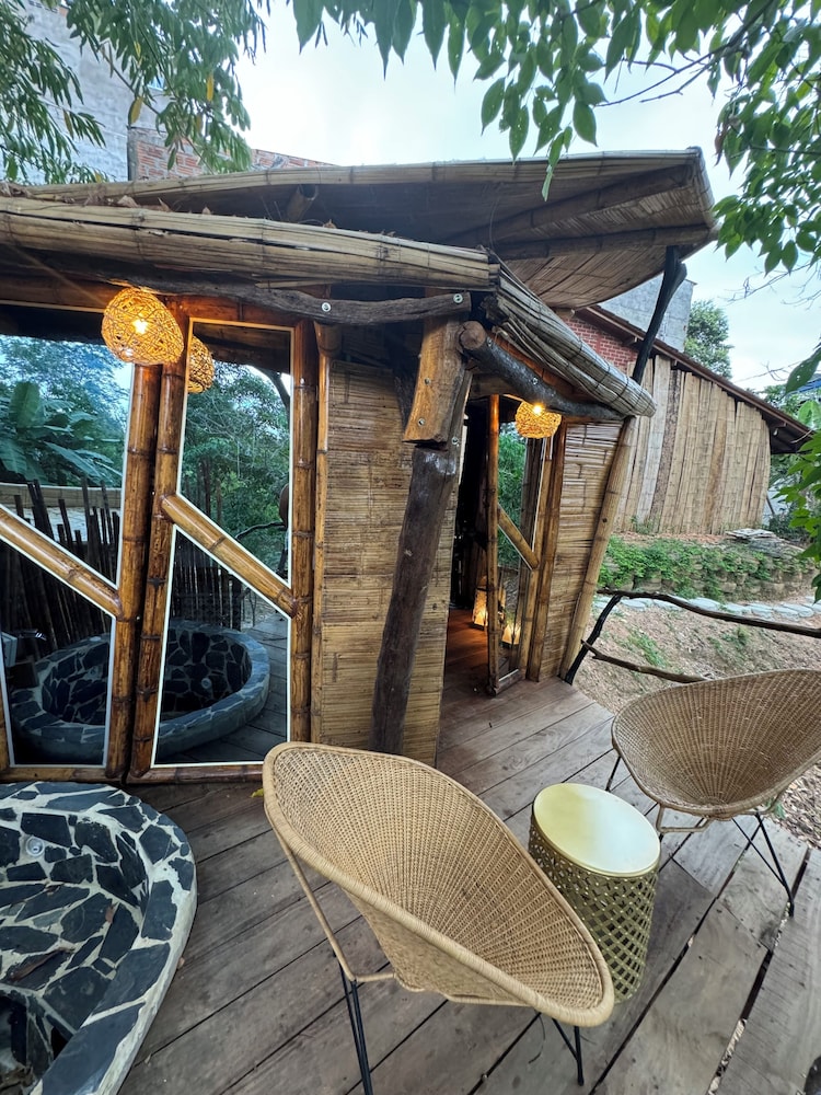 Akasha suites