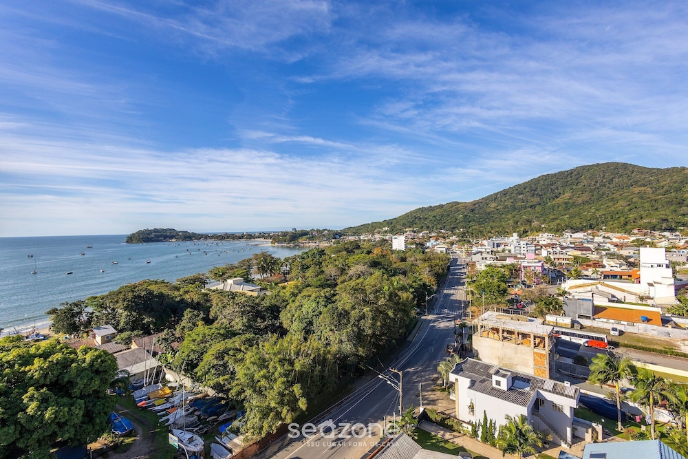 Studios in a Seaside Building, Close to Beto Carreiro at Penha Spot - Psob