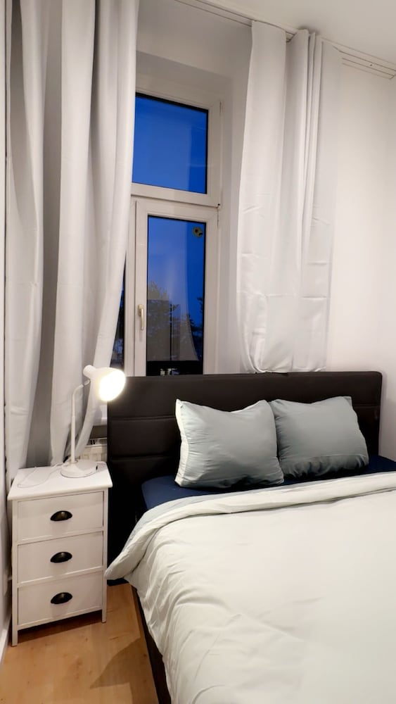 Lovely 4BR Apt Near Kaufpark Alterlaa
