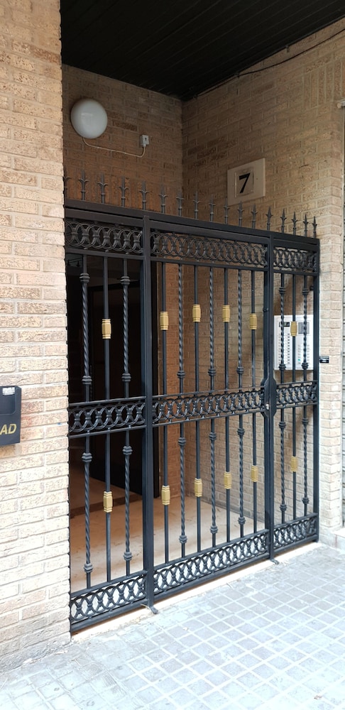 Iberia Lodging House