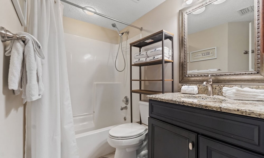 Pelican Pointe 1203