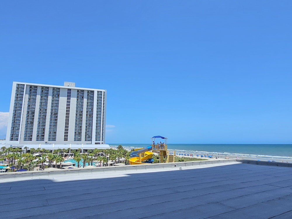Brighton 103, Ocean View Condo, Full Amenities. 2 Bedroom Condo