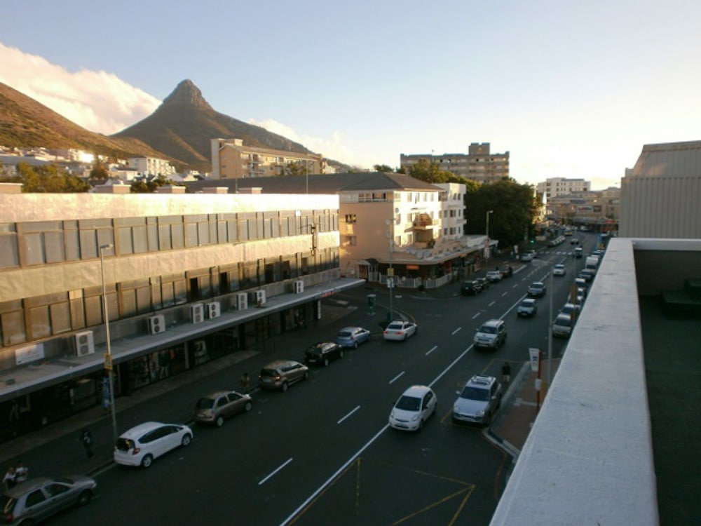 Vicmor Court 35 - Apartment view 3