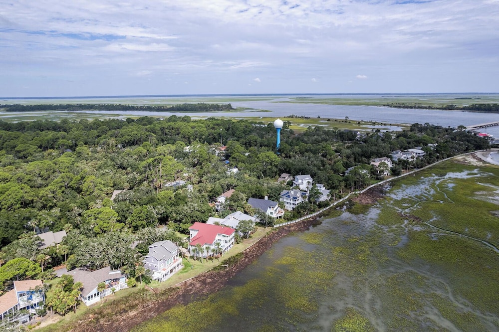111 Cardinal Crest