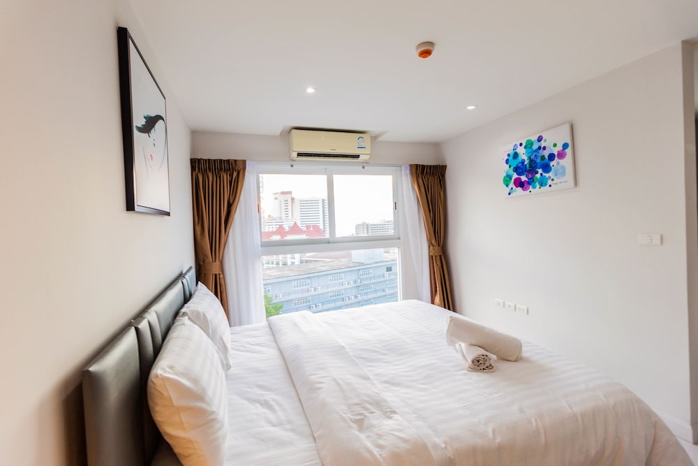 The Place Pratumnak by PSR ASIA