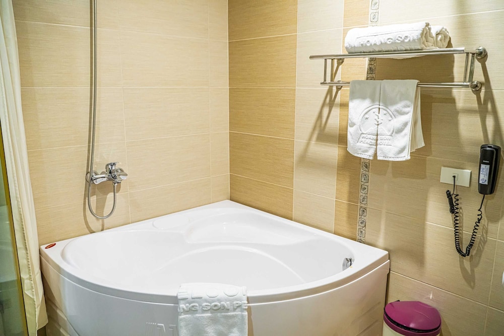Hoang Son Peace Hotel