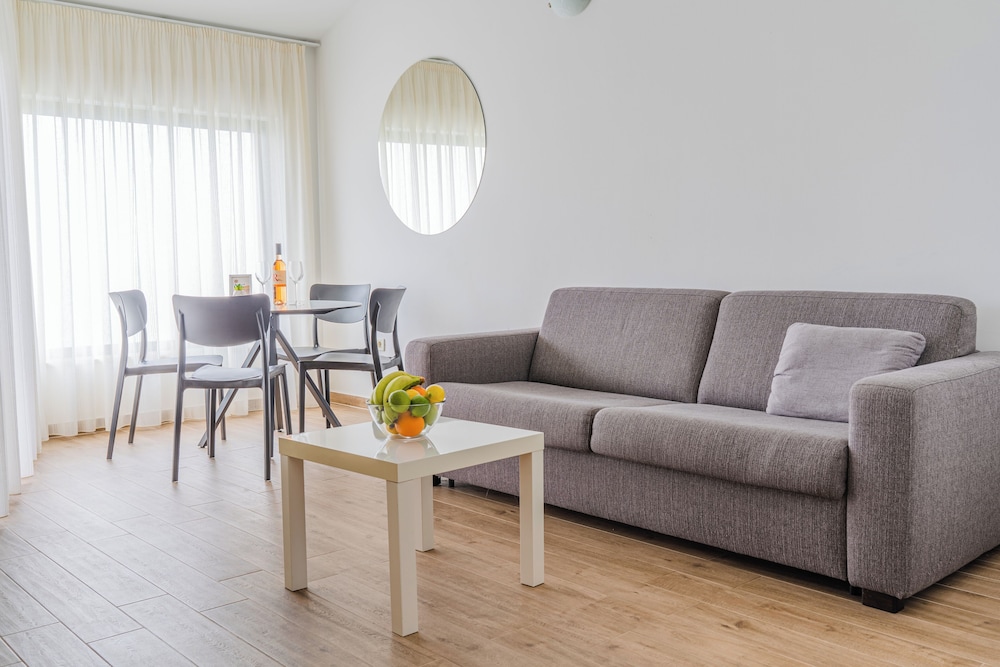 Amazing Lucija apartments-sea view