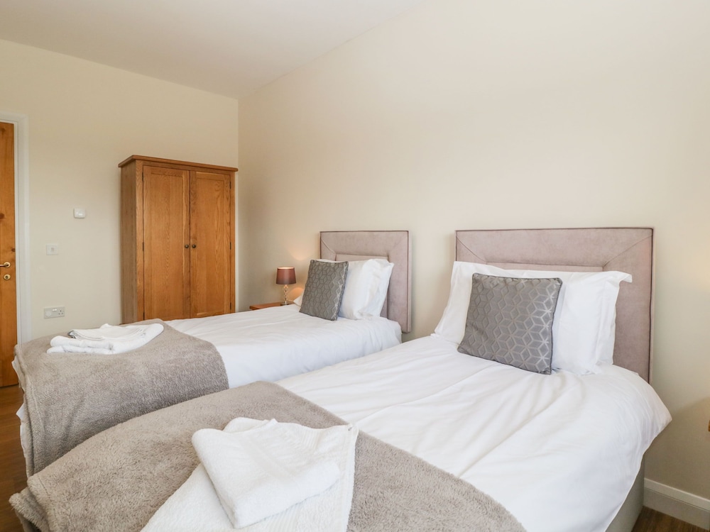 Yeovil Vacations - Rectory Farm View - Property Image 5