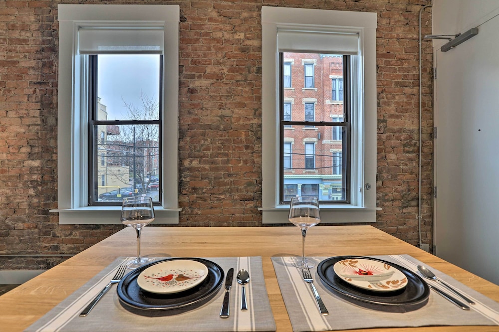 Sleek Studio Near Dtwn Dining & Entertainment