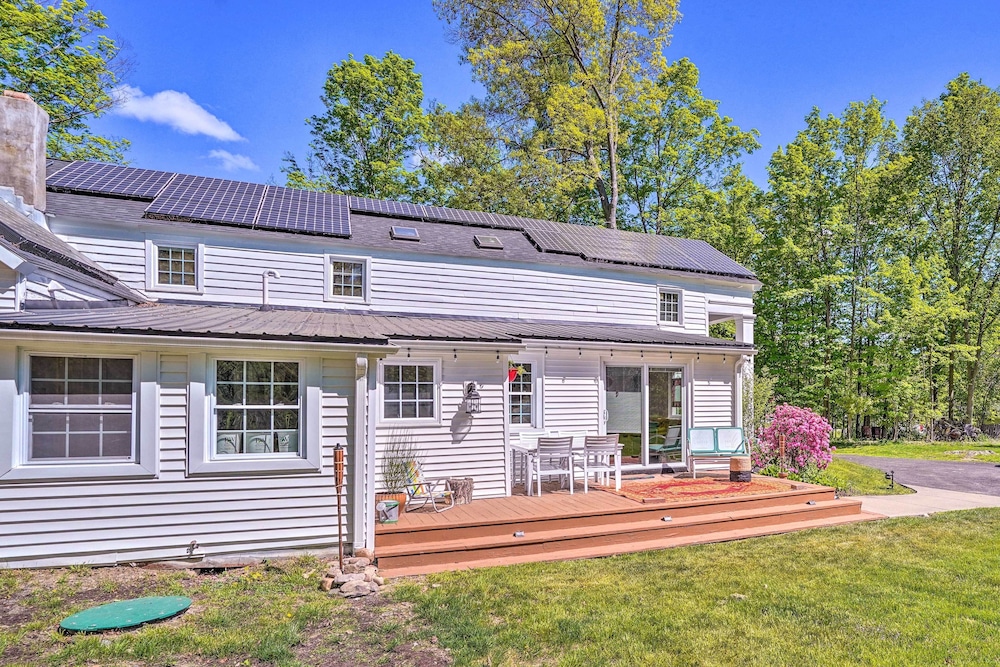 Eclectic Troy Home w/ Hot Tub - Pet Friendly! view 5