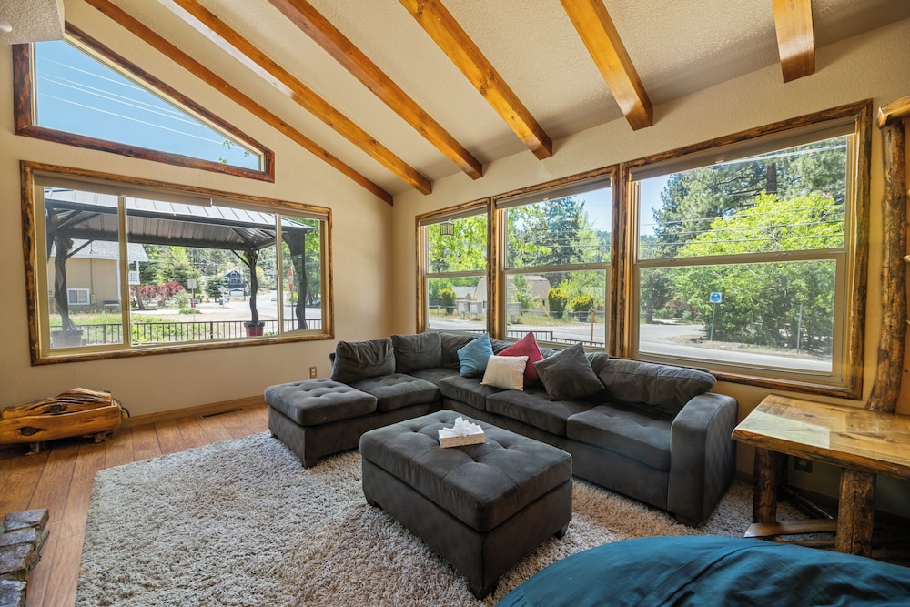 Moonridge Retreat