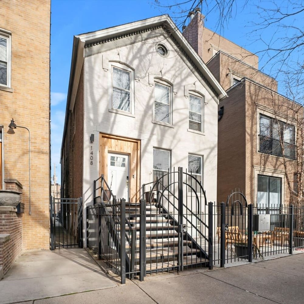 Beautiful Rental Unit in Chicago