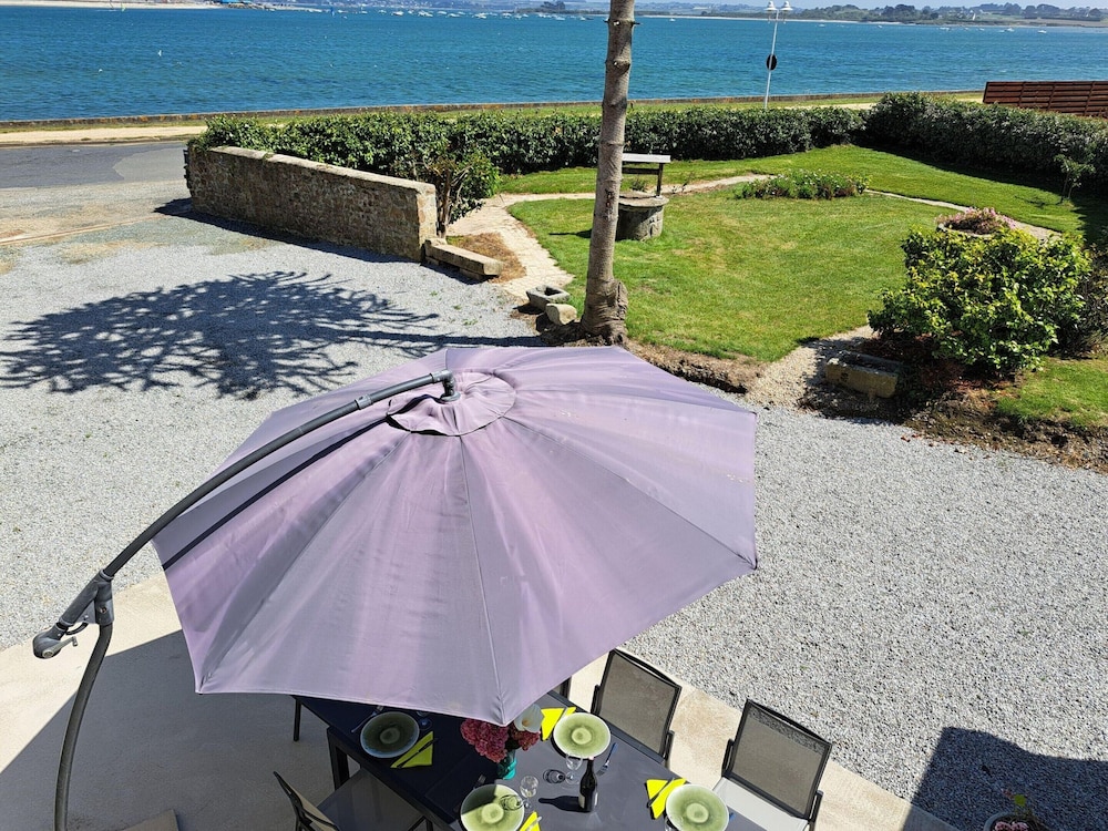 XXL Holiday Home Directly by the sea view 5
