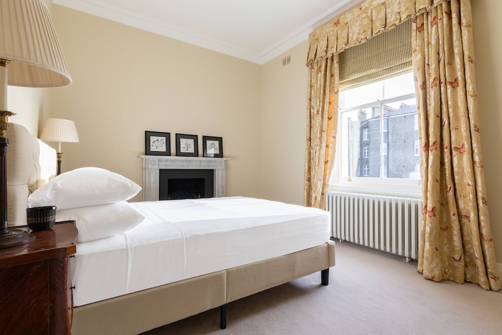 Earl's Court Square XI by Onefinestay