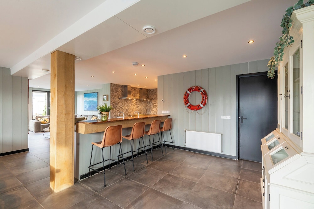 Spacious 22 Persons Holiday Home in Callantsoog