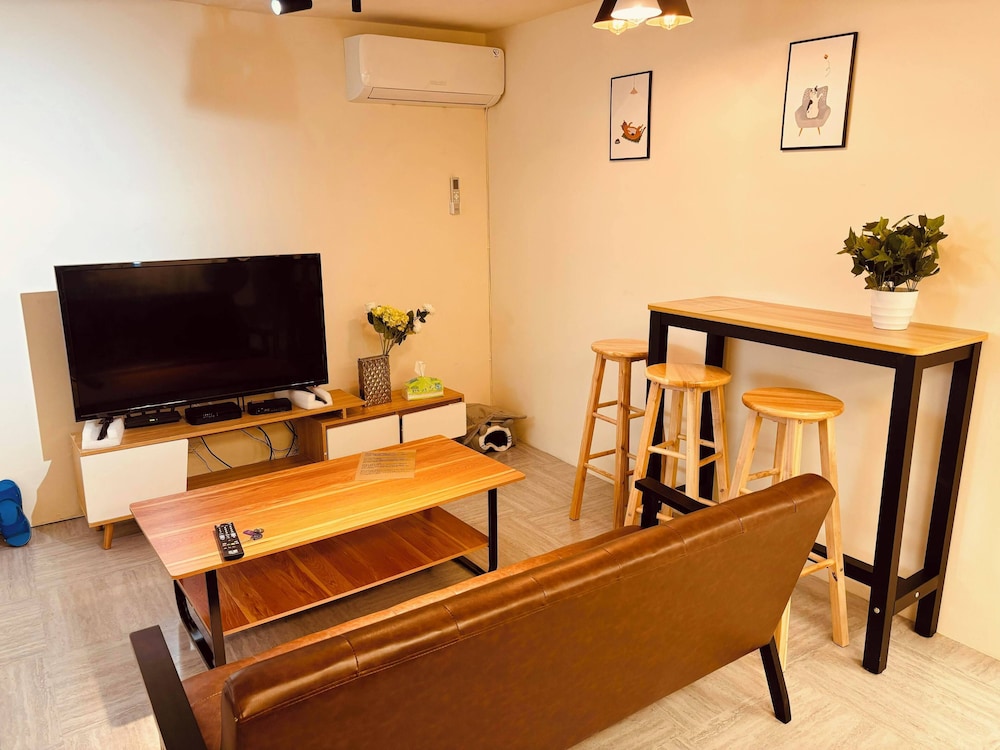 Yourcity Warm Nest - Taipei 101 and Big Dome Large Space & Sleeps 8 people