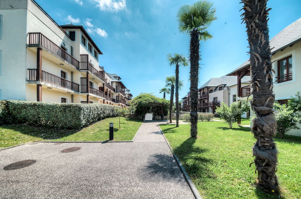 Lourdes Vacations - Zenitude Hotel - Residences L'Acacia Lourdes - Property Image 12