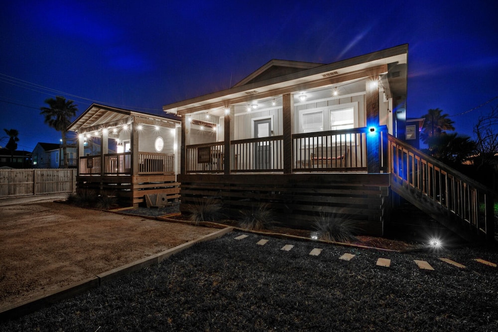 Kenna s Kabana by Avantstay 2 Blocks to Beach