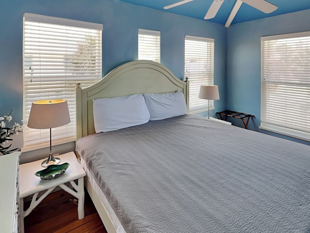 Royal Palm by Silver Sands Vacation Rentals