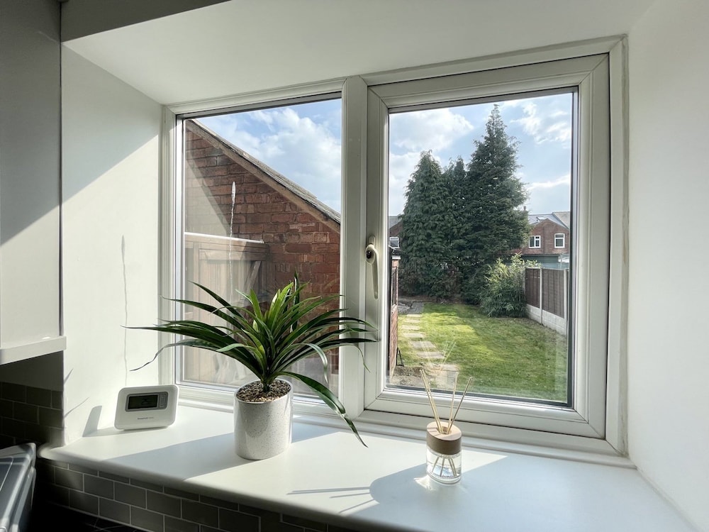 Worksop Newly Refurbished 2-bedroom House view 2