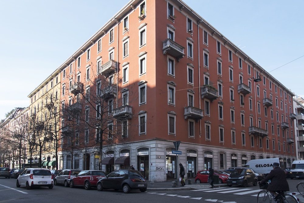Stylish 1 Bedroom Flat in City Life District