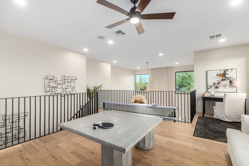 Stonewood Luxe Estate 5 Showers Heated Pool GYM
