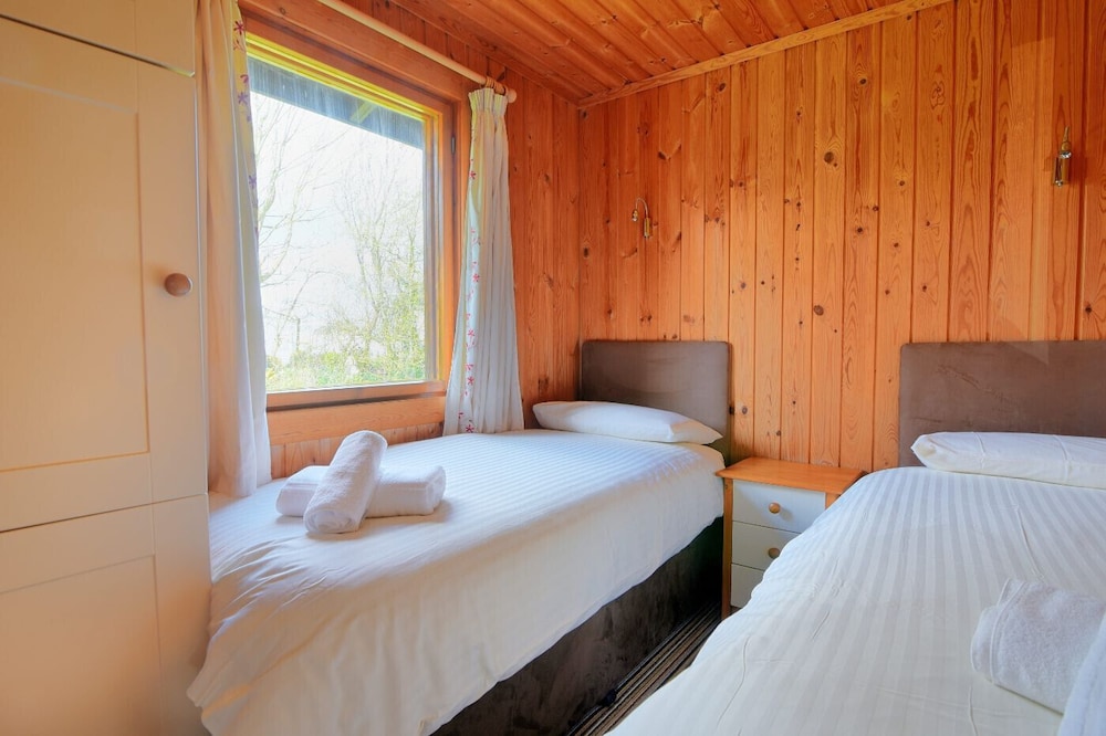 10 Pinewood Retreat