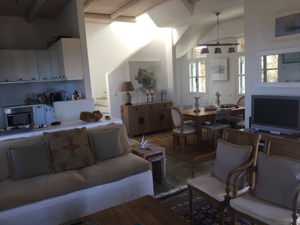 The Hill Top Cottage House In Kea photo 5