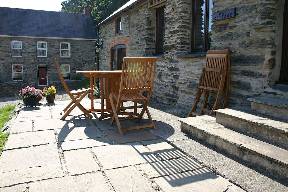 Troedyrhiw Holiday Cottages