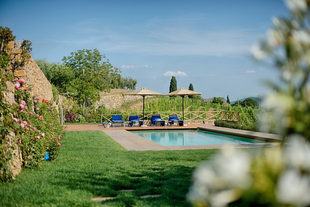 Luxury Chianti in La Rosa view 4