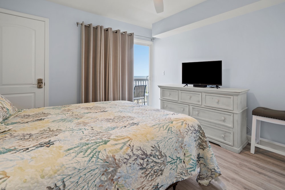 RainTree Villas 2F by RedAwning