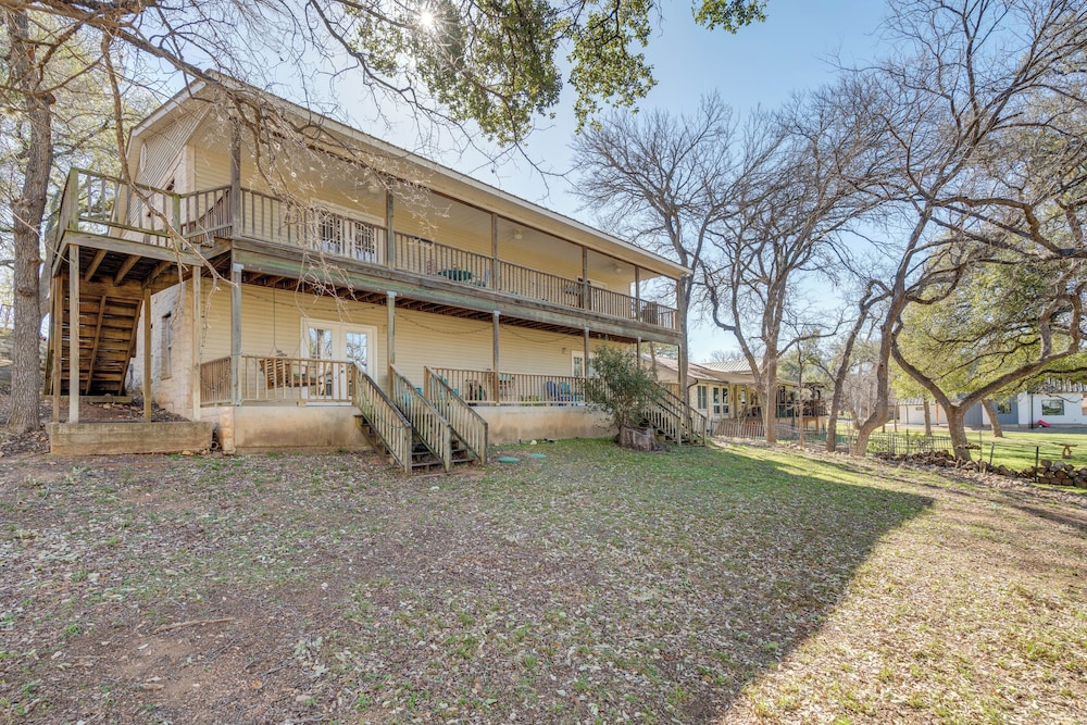 'pecan Creek Haus' Lake LBJ Retreat w/ Boat Dock!