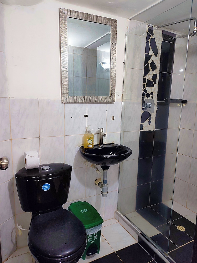 $ PROMO $ 11 Bedrooms with bathrooms Aprtmnt + 2 Jacuzzis and a rooftop pool. @Poblado