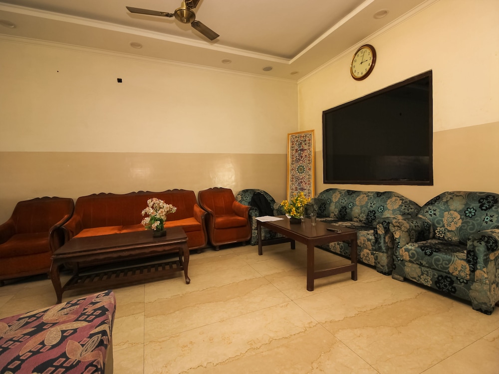 OYO 26596 Hotel Ambika view 5