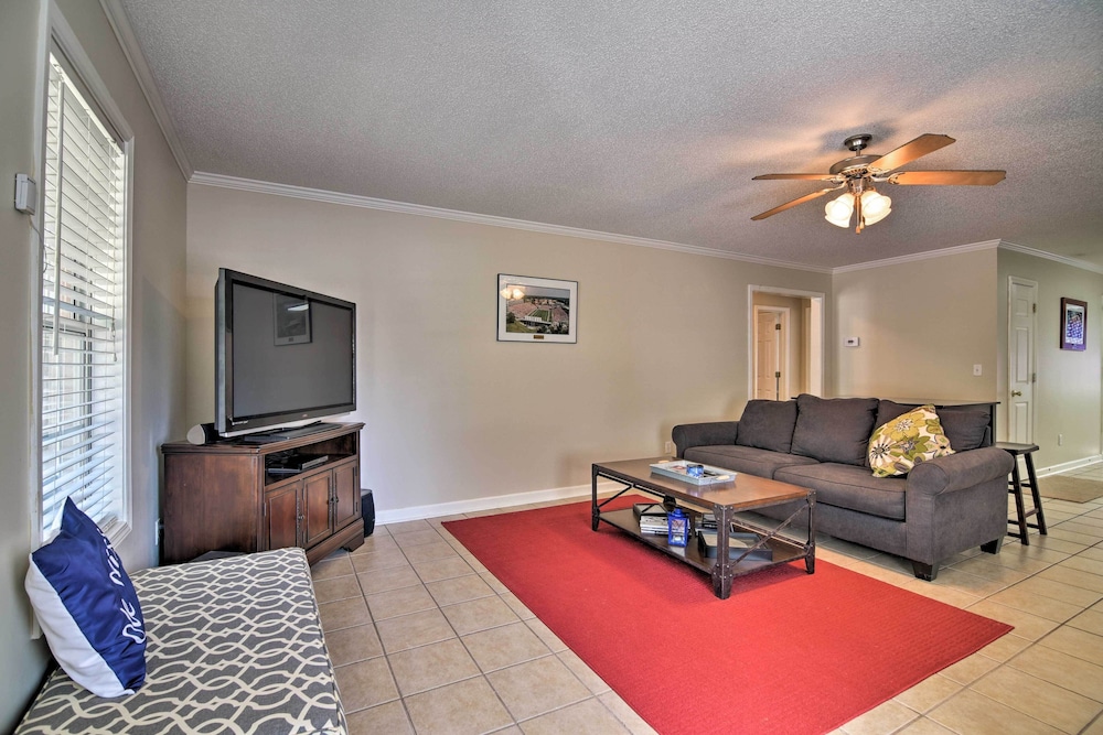 Oxford Vacations - Charming Oxford Home  1 Mi to Ole Miss Campus - Property Image 16