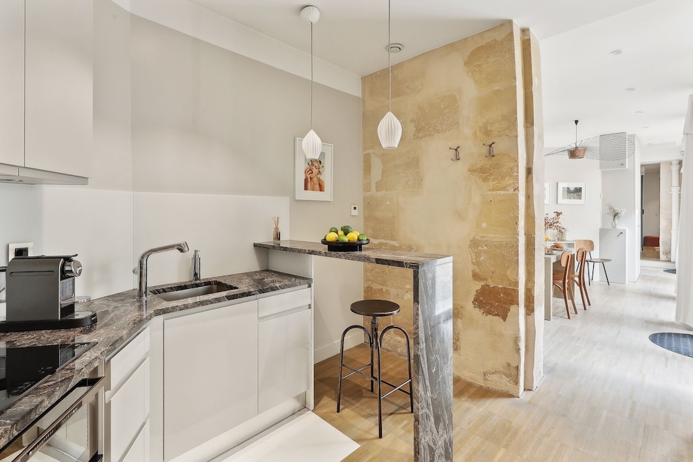 Chic 2BR 2BA near Place des Vosges