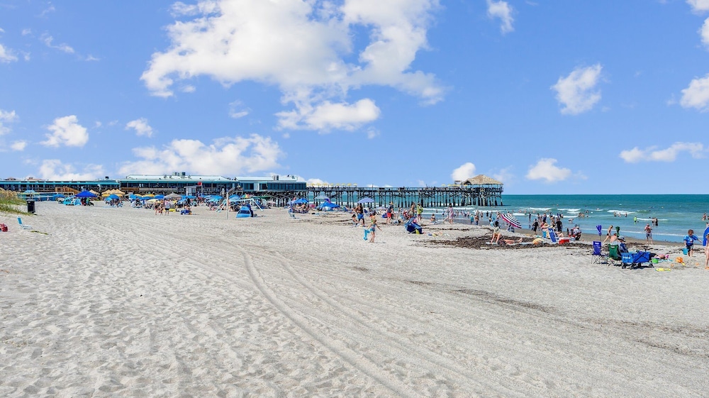 Shoot the Breeze at Cocoa Beach view 5