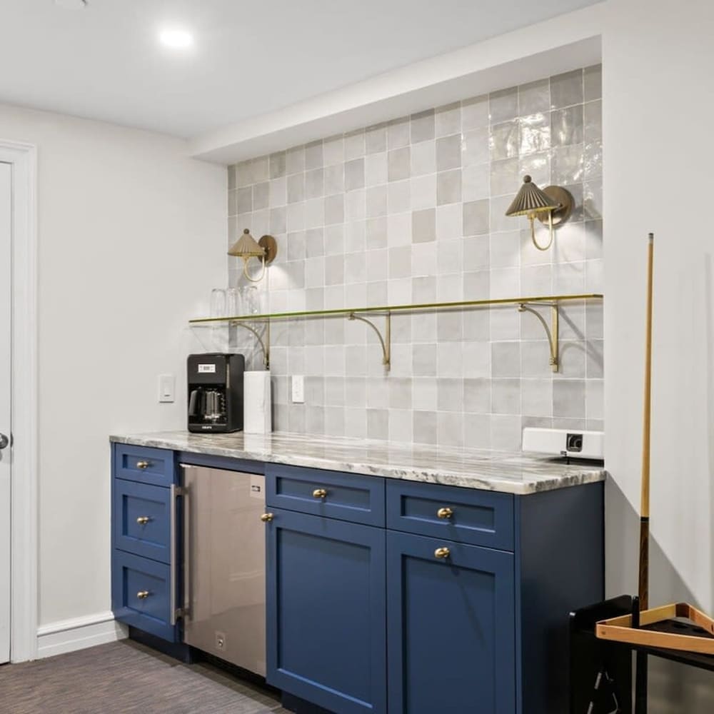Riverside by Rove Travel 7BR Modern Townhouse